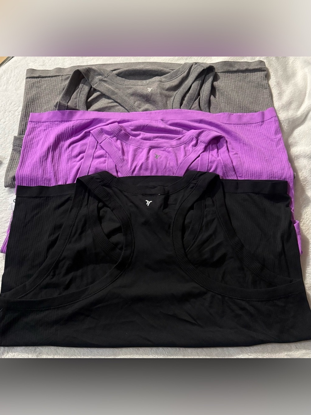 BUNDLE(3) Old Navy Fluid Seamless Fitted Tank Top - Picture 2 of 5